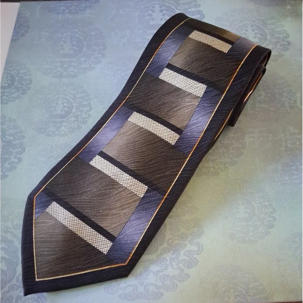 Gray Wolf Trading Co Silk Necktie 60